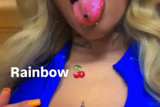 young freak that can handle an... - Image 1